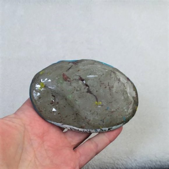 Hand Painted Whitetail Bumblebee - Picture 4 of 4